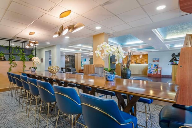 Images Best Western Plus Universal Inn
