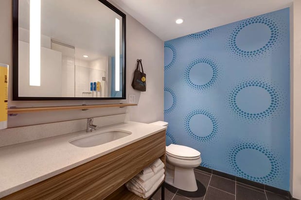 Images Tru by Hilton Grantville