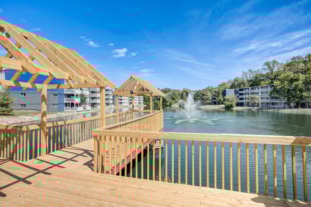 Images Lakeshore Drive Apartment Homes