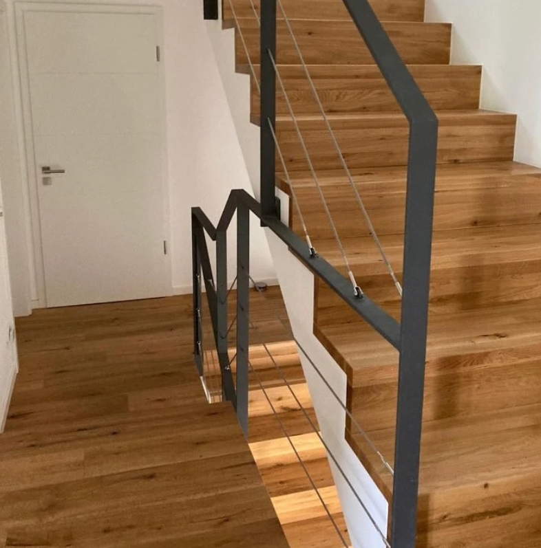 Schreinerei Anzenhofer, Uzstraße 9 in Welden