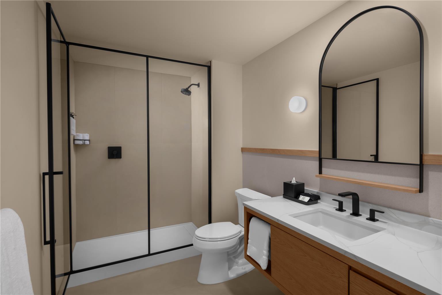 Guest room bath