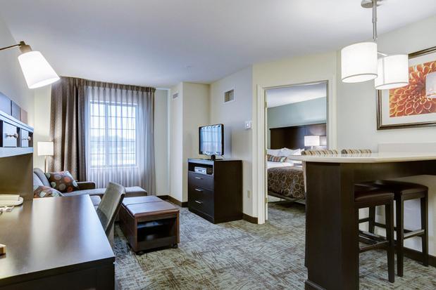 Images Staybridge Suites Ofallon Chesterfield by IHG