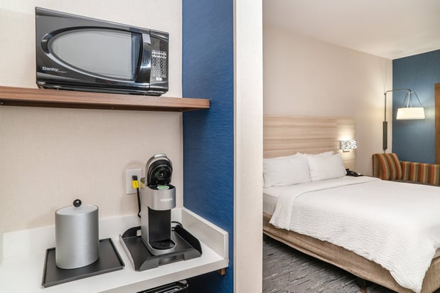 Images Holiday Inn Express & Suites San Diego Otay Mesa by IHG
