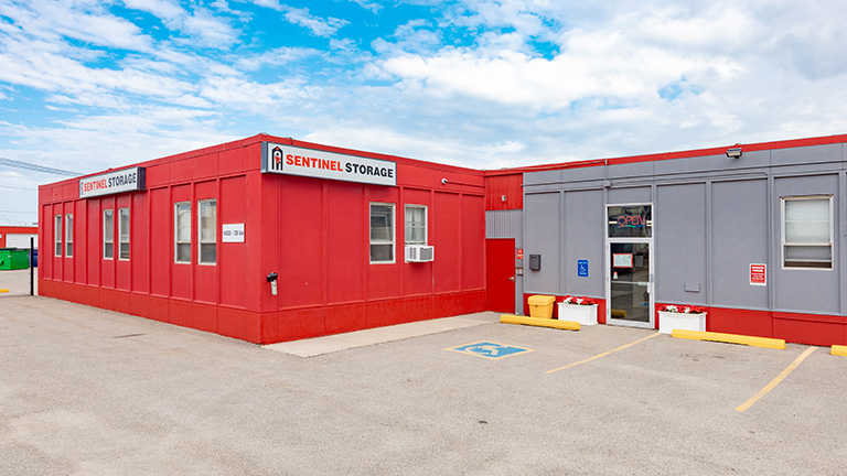 Sentinel Storage - Edmonton North West Edmonton (587)600-2347