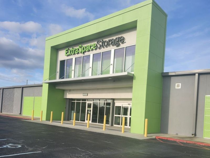 Images Extra Space Storage