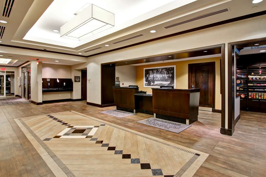 Reception Hampton Inn by Hilton Toronto Airport Corporate Centre Toronto (416)646-3000