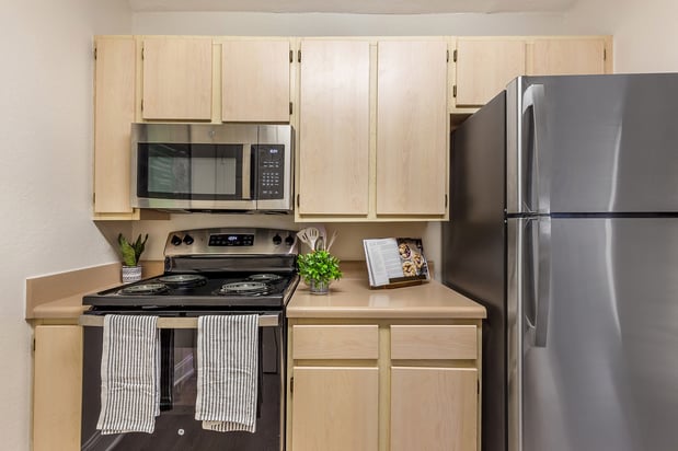 Images Village Green Student Housing