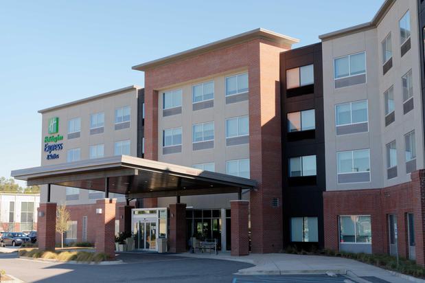 Images Holiday Inn Express & Suites Summerville by IHG