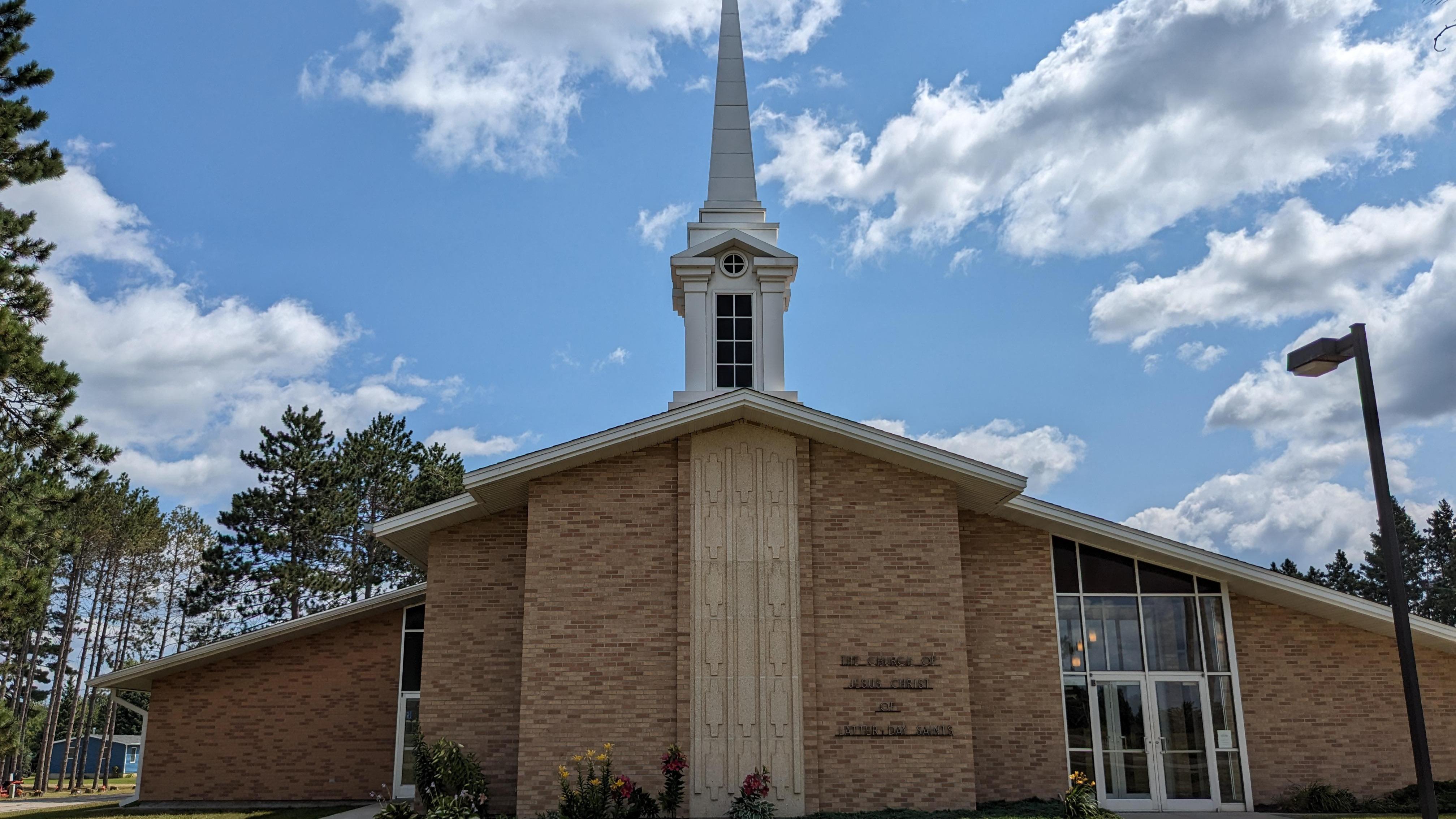 Christian Church in Grand Rapids, MN | 2300 La Prairie Ave