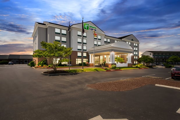 Images Holiday Inn Express & Suites Ocean City - Northside by IHG