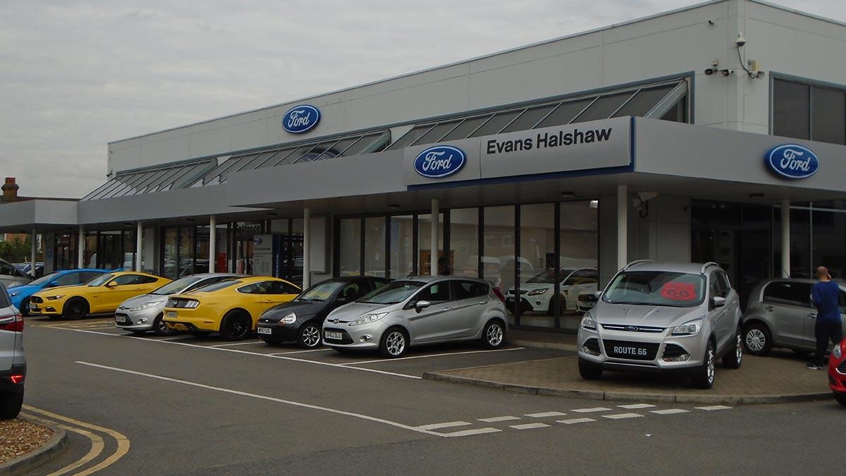 Outside Ford Transit Centre Bedford Ford Transit Centre Bedford Bedford 01234 328522