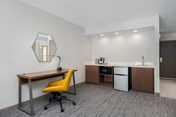 Images Holiday Inn Express & Suites Bentonville by IHG