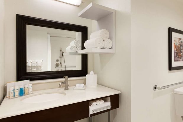 Images Hampton Inn & Suites Nashville-Downtown