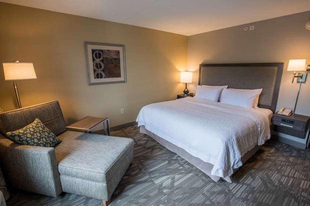 Images Hampton Inn & Suites Tilton