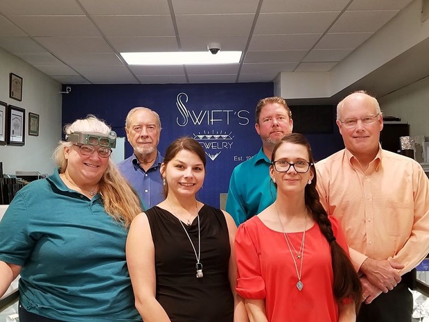 Images Swift’s Jewelry