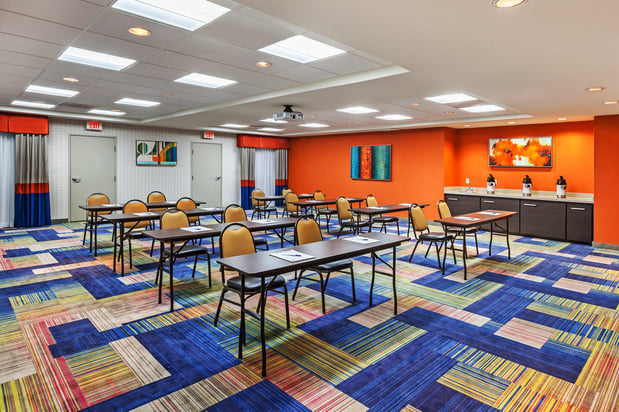 Images Holiday Inn Express & Suites Houston East by IHG