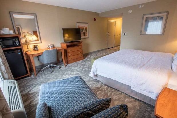 Images Hampton Inn & Suites Tilton