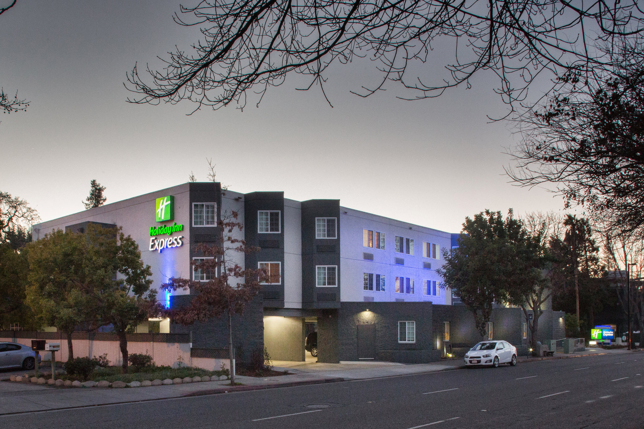 Holiday Inn Express Mountain View - S Palo Alto by IHG Image
