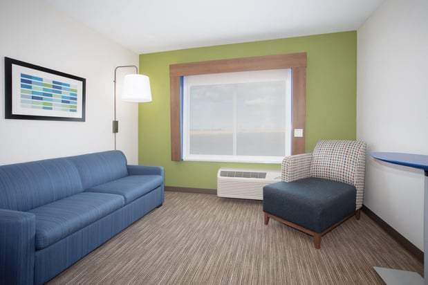 Images Holiday Inn Express & Suites Goodland I-70 by IHG