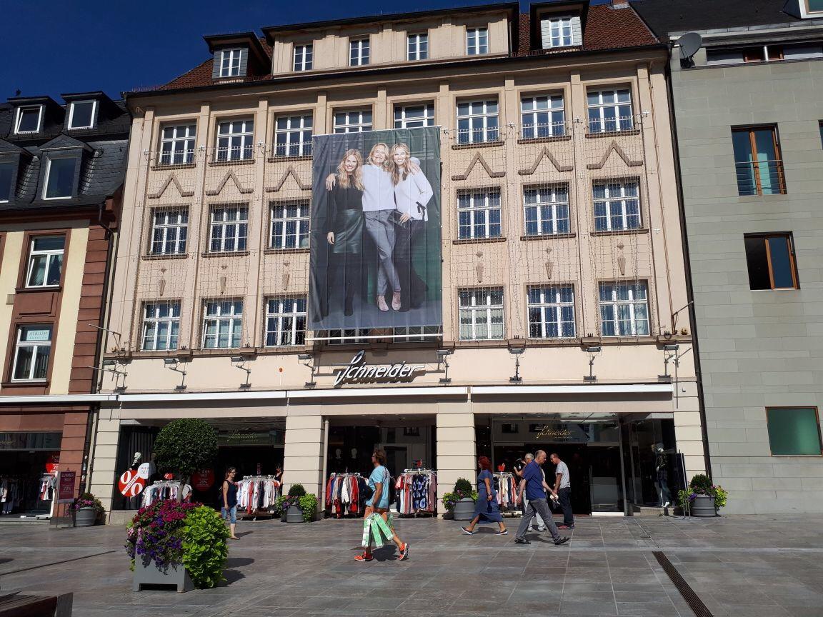 Modehaus Schneider, Universitätsplatz 3 in Fulda