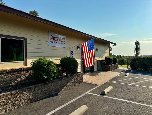 Images Mono Way Veterinary Hospital