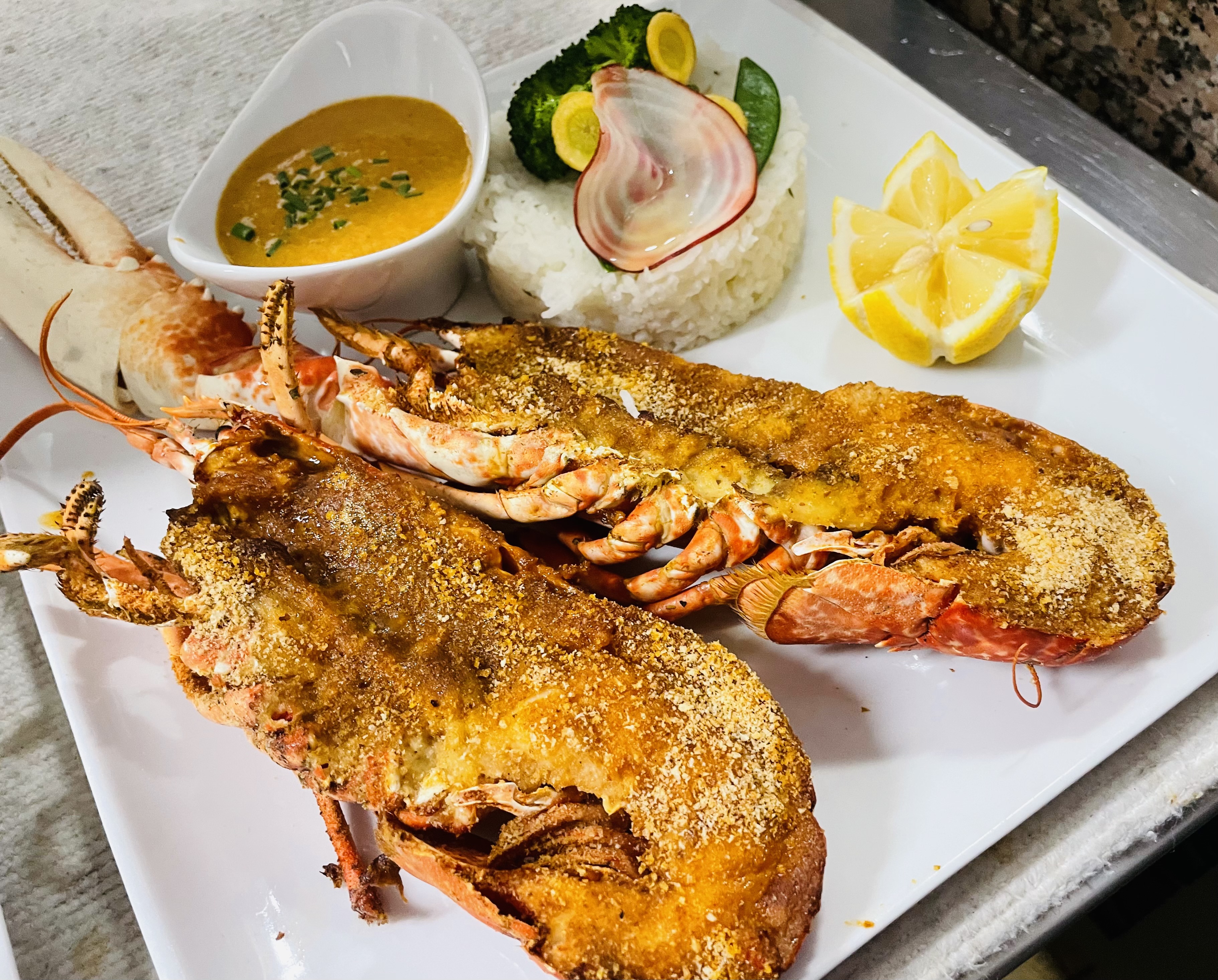 Homard rôti sauce américaine Homard rôti sauce américaine