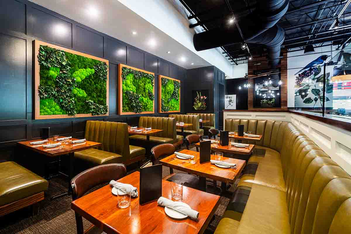 Dining Room at Burtons Grill & Bar in Alexandria, VA 