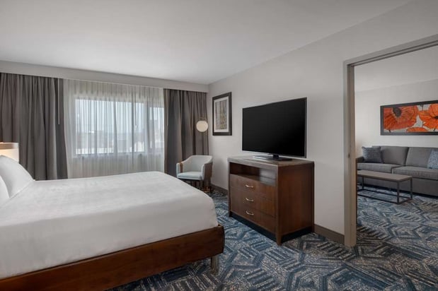 Images Hilton Garden Inn Burlington Downtown