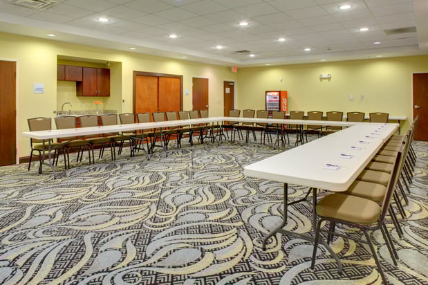 Images Holiday Inn Express & Suites Charleston NW - Cross Lanes by IHG
