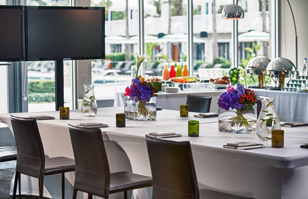 Images Kimpton Surfcomber Hotel by IHG