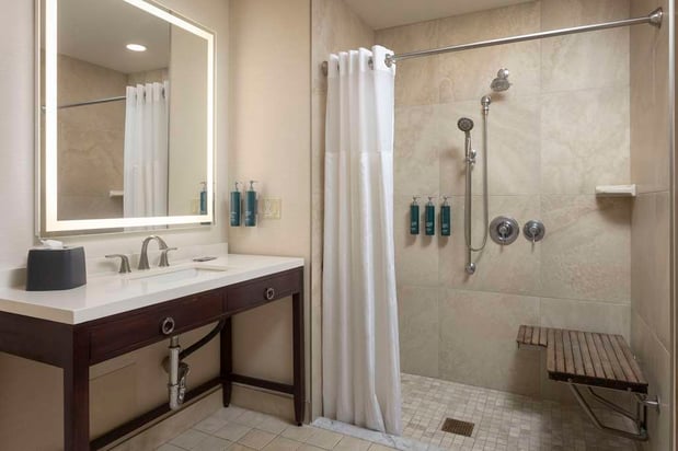 Images DoubleTree by Hilton San Diego Bayside