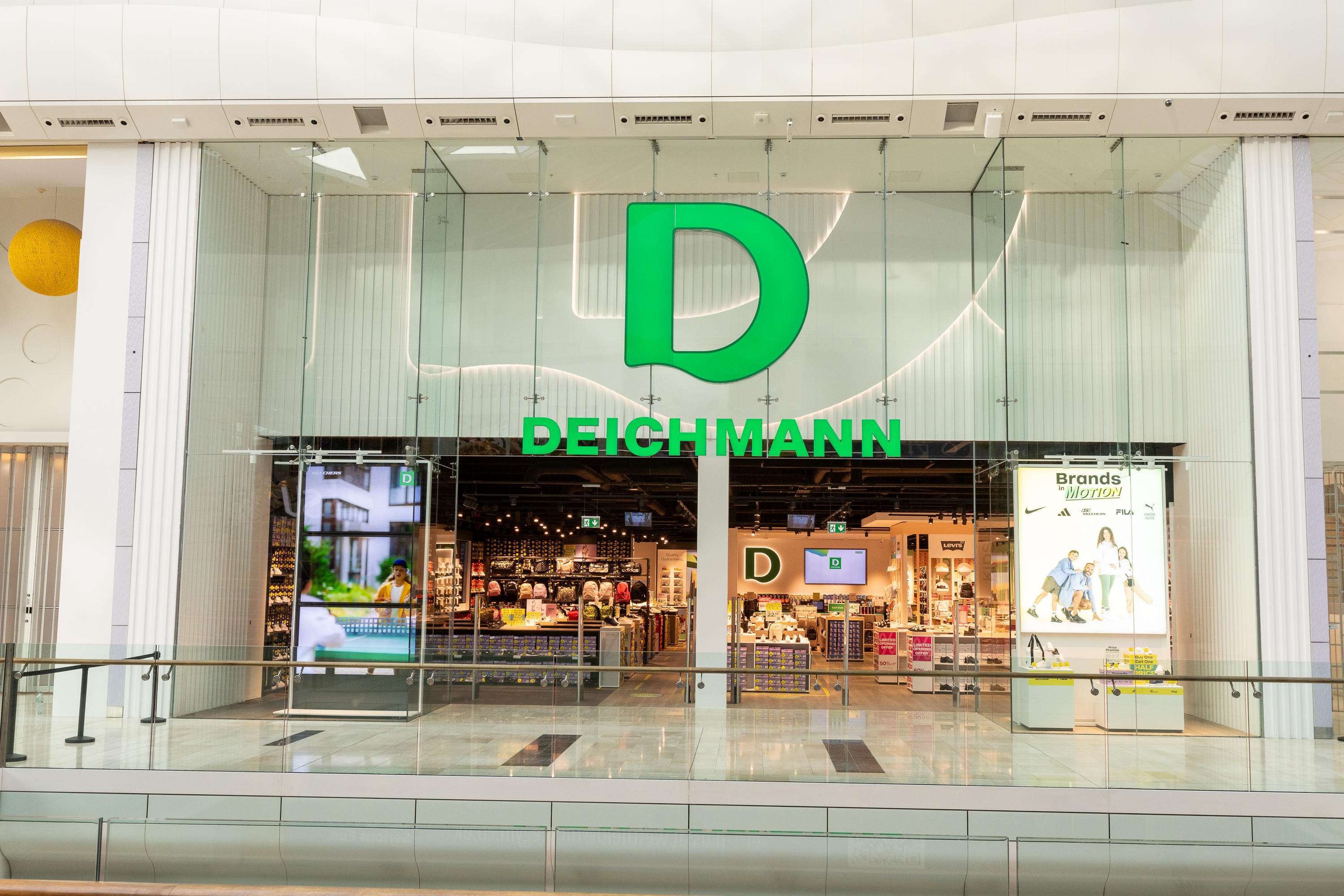 DEICHMANN White City 020 8740 4138