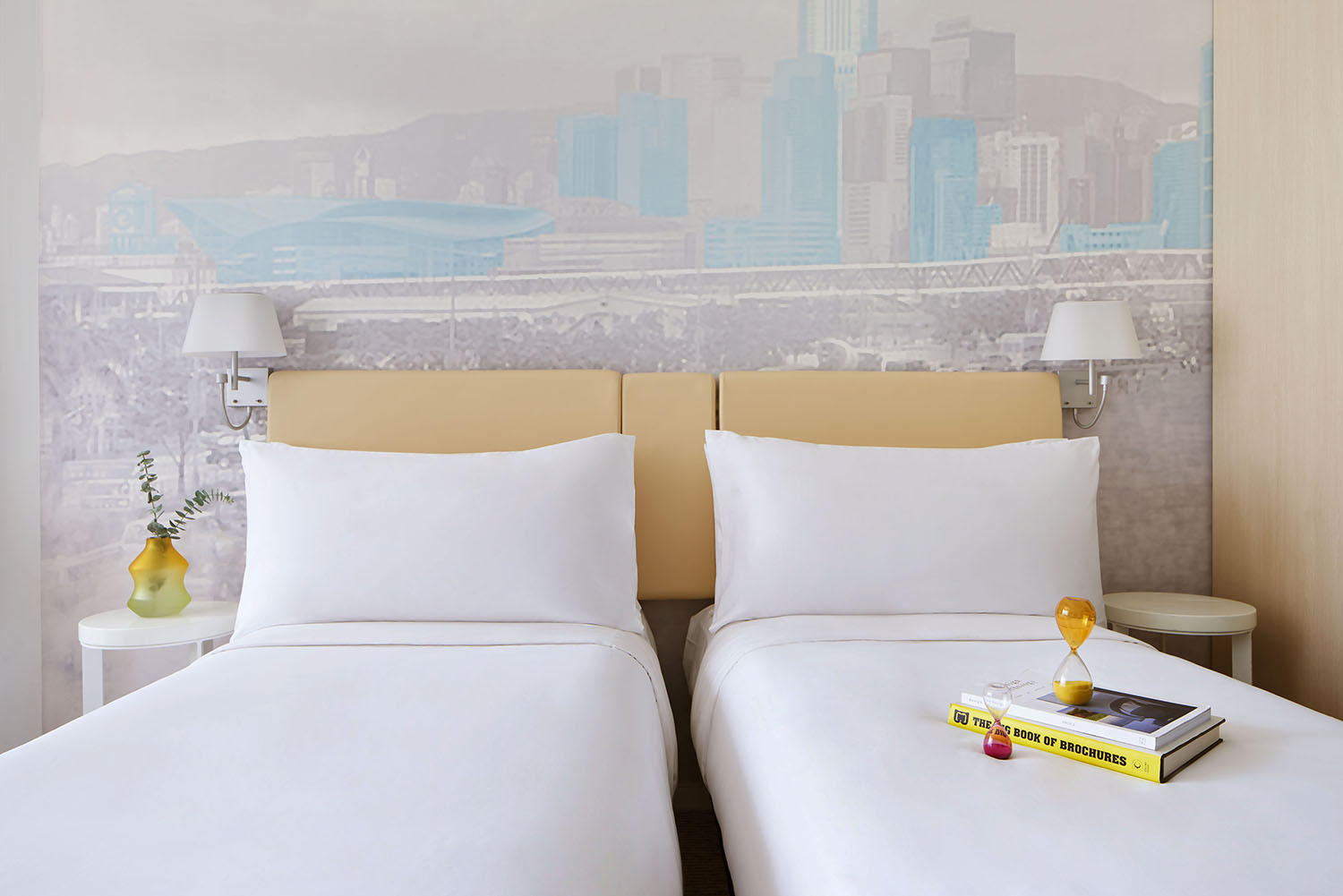 Images Ying'nFlo, Wesley Admiralty, Hong Kong