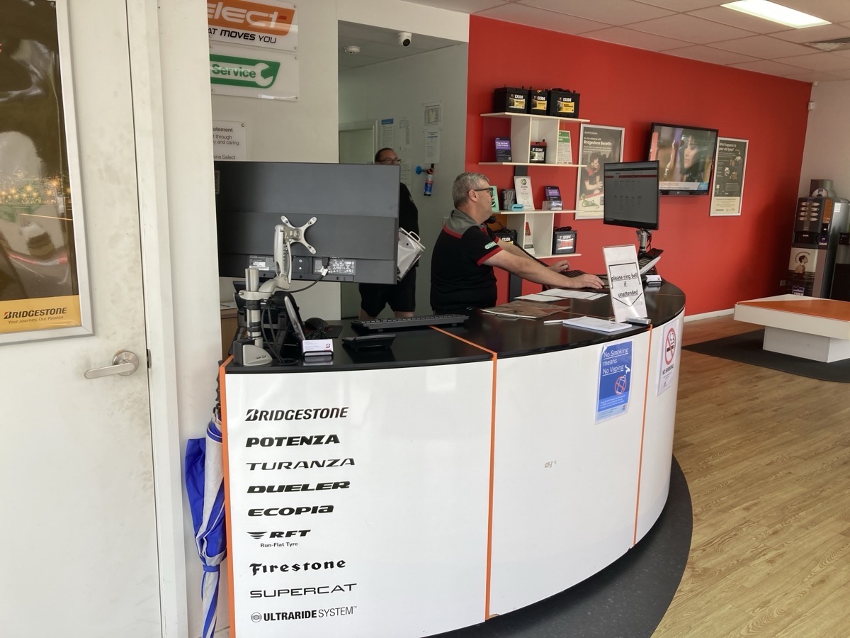 Images Bridgestone Select Tyre & Auto Tuggerah