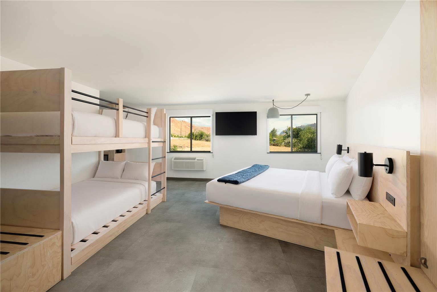 Guest room