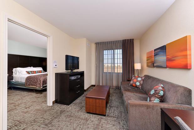 Images Staybridge Suites Ofallon Chesterfield by IHG