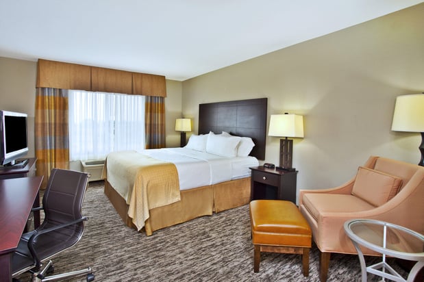 Images Holiday Inn & Suites Green Bay Stadium by IHG