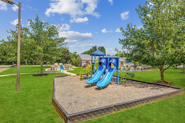 Images Station 153 Apartment Homes