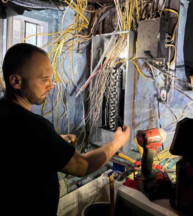 Images Red Flow Electric