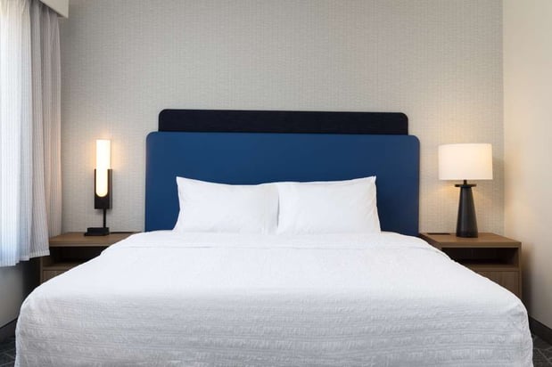 Images Hampton Inn and Suites by Hilton Cottonwood