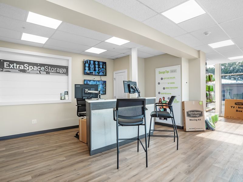 7716 - Office