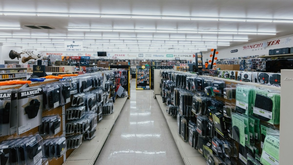 Ross Coin & Gun Image