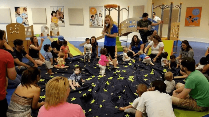 Those first steps are a big adventure, and our play equipment gives new walkers an engaging place to practice. Gymboree’s infant classes in Encino support emerging abilities through movement, exploration, and plenty of positive encouragement.