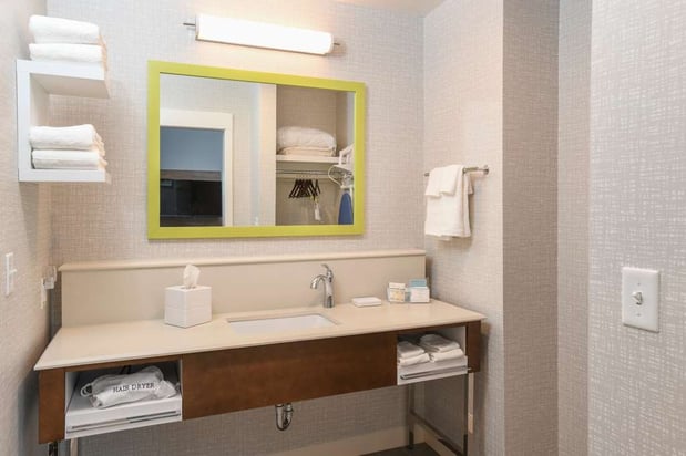 Images Hampton Inn & Suites Cincinnati Liberty Township