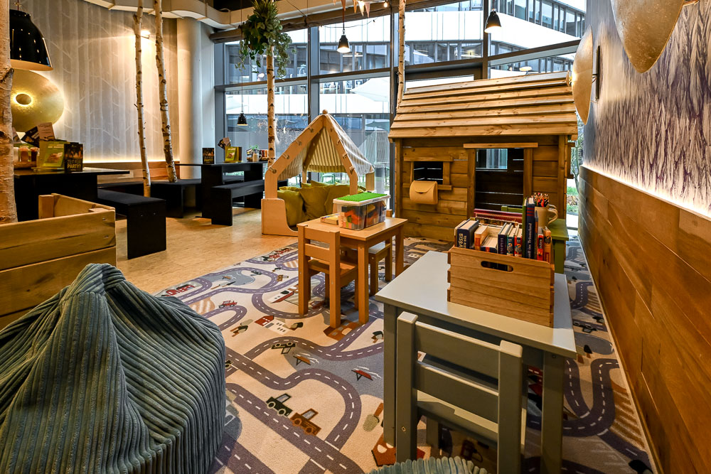 HANS IM GLÜCK - STUTTGART Caleido, Tübinger Straße 41-43 in Stuttgart