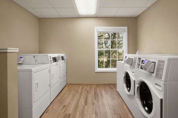 Images Homewood Suites by Hilton Kansas City-Airport