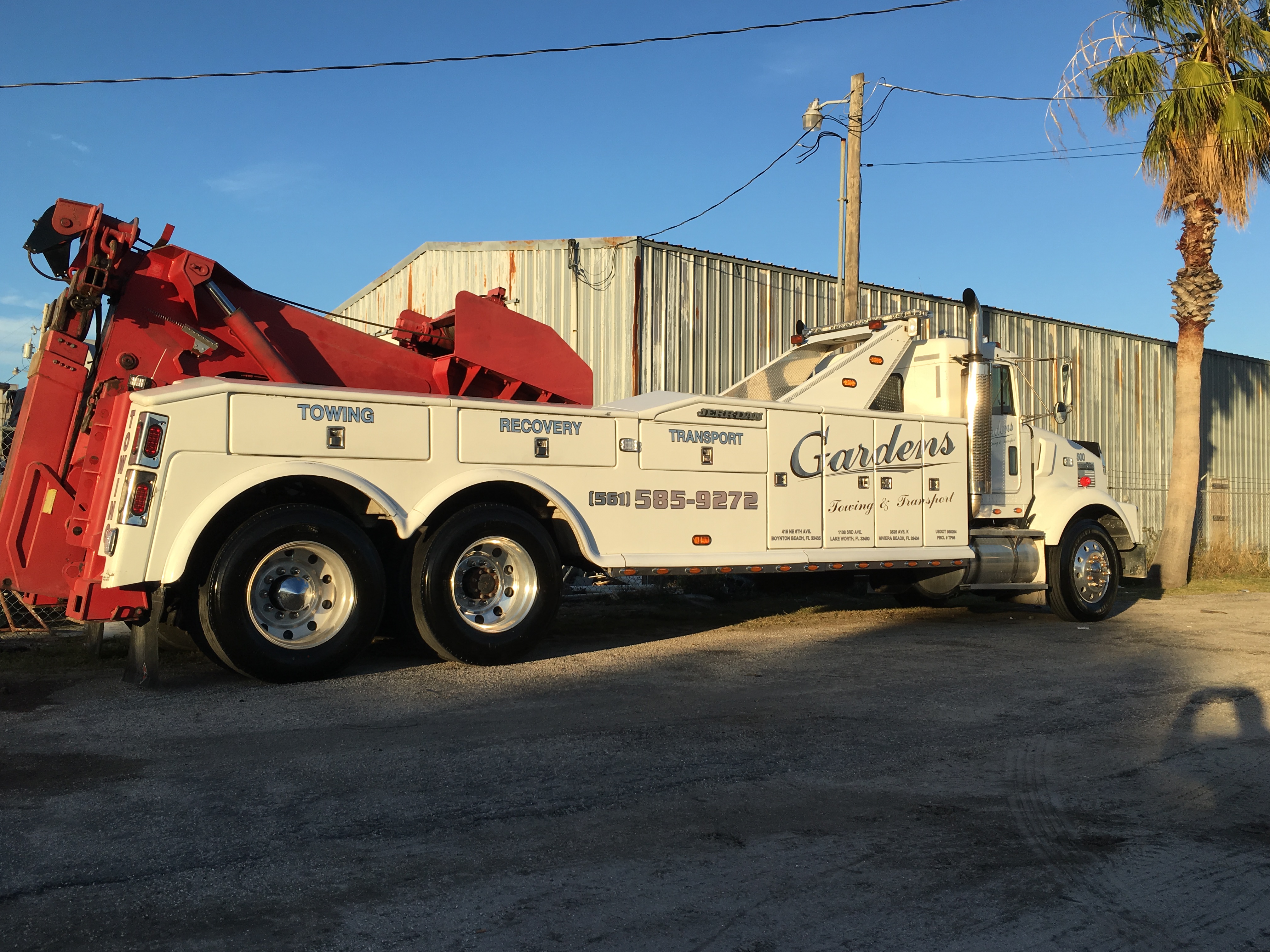 Gardens Towing & Transport | Riviera Beach, FL | (561) 585-9272 | Emergency Roadside Assistance