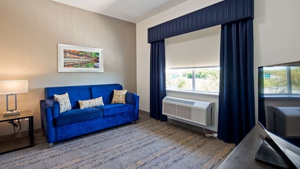 Images Best Western Plus Roland Inn & Suites