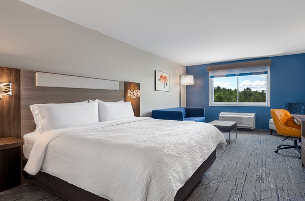 Images Holiday Inn Express & Suites Pittsfield-Lenox-Berkshires by IHG
