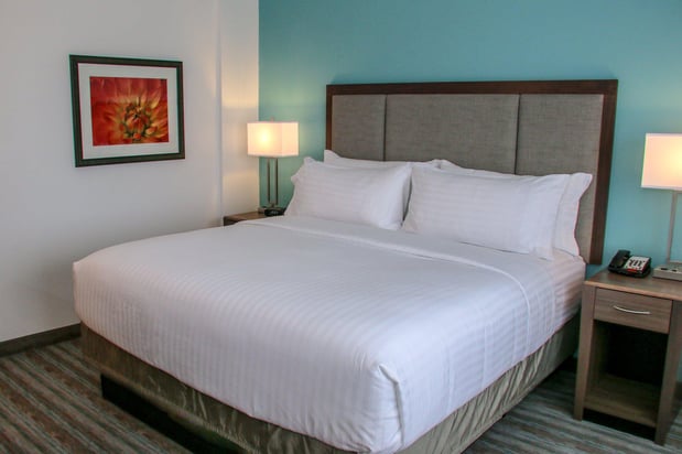 Images Holiday Inn & Suites Denver Tech Center-Centennial by IHG